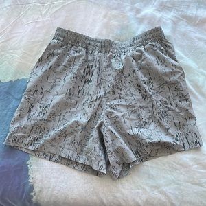 Outdoor Voices Men Rec Shorts - 5" Lined 
Dove Fleck Size Small.